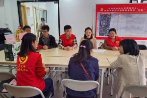 浓浓关爱暖人心，华体买球集团党支部慰问困难单亲家庭