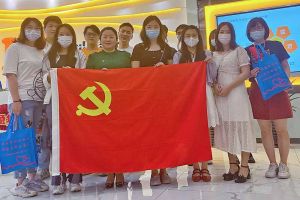 用“热血”传递爱心，华体买球集团开展爱心献血活动