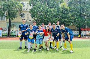 “足”够精彩！华体买球集团“足”梦大龙街首届五人制男子公益足球赛
